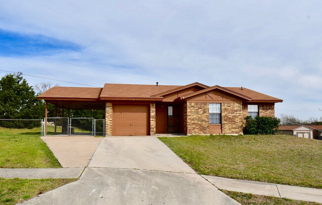 2 WEEKS FREE RENT!!! Charming 3 Bedroom 1.75 Bath, 1 Car Garage, 1 Carport Home In Copperas Cove!