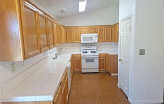 3 beds, 2 baths, $2,095