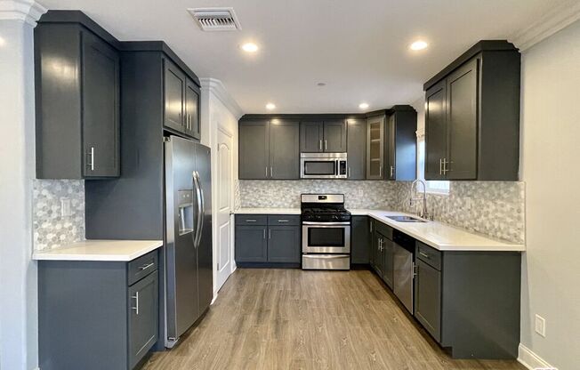 7113 S LN CIENEGA BLVD