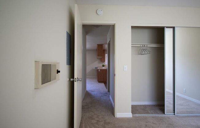 2 beds, 2 baths, 975 sqft, $2,900, Unit G-10