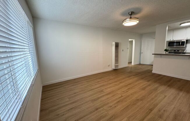 2 beds, 1 bath, $2,225, Unit 072#205