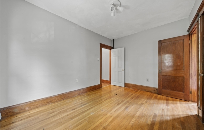 2 beds, 1 bath, 2,080 sqft, $3,000, Unit 2