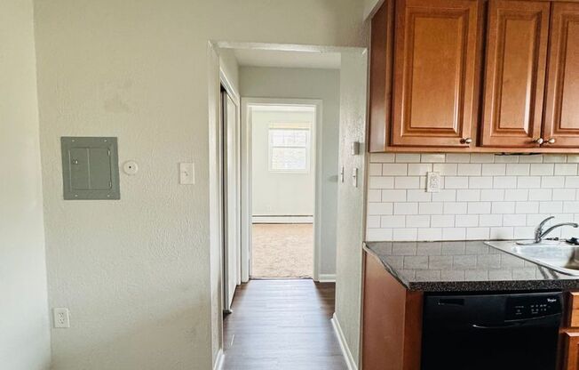 1 bed, 1 bath, $1,250, Unit 3A