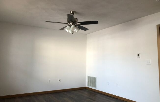 1 bed, 1 bath, 612 sqft, $1,025, Unit 1670-02 PVC