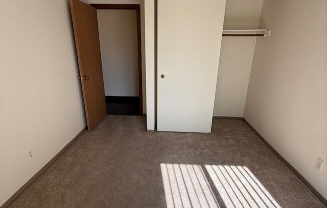 2 beds, 1.5 baths, 893 sqft, $1,395, Unit 202