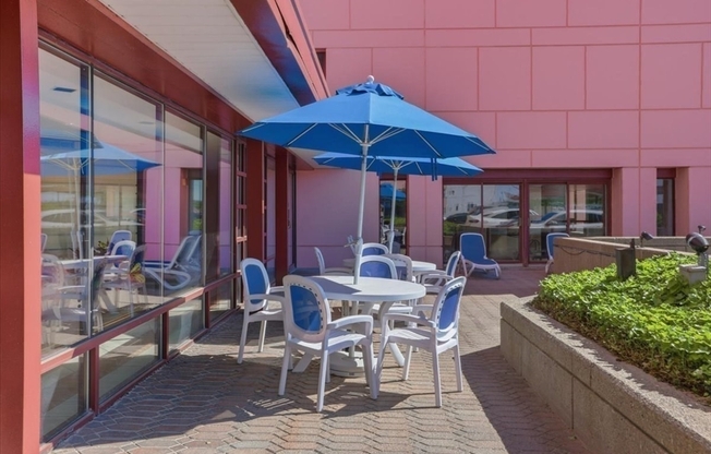 2 beds, 2 baths, 1,050 sqft, $3,550, Unit 6-6W