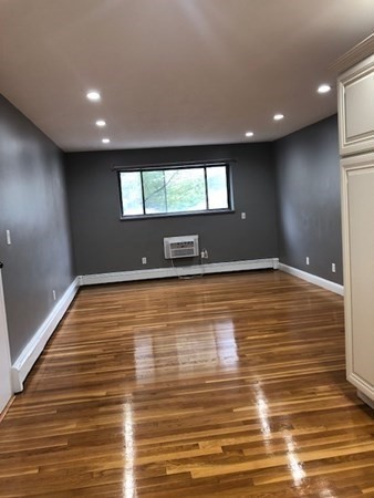 14 Riverside St.