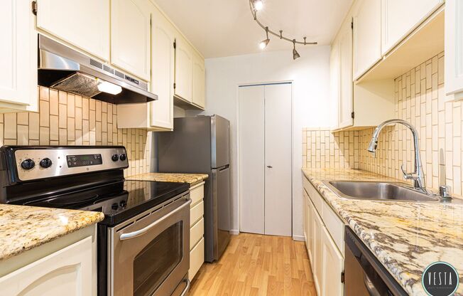 1 bed, 1 bath, $2,950, Unit # 207