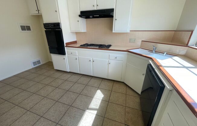 Studio, 1 bath, 400 sqft, $1,599, Unit 104