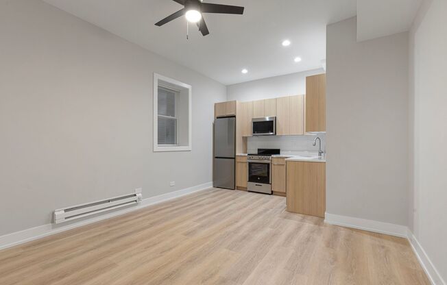 3 beds, 1 bath, 632 sqft, $2,200, Unit 1456-G1