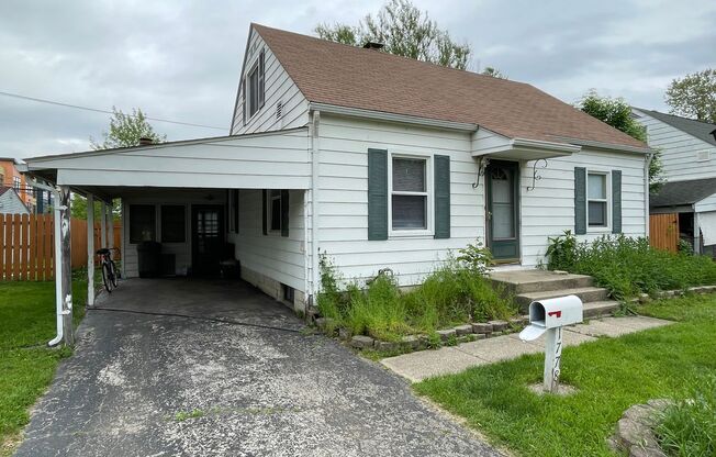4BR/2BA House close to Grandview