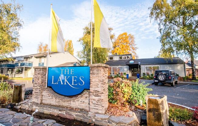 Fife Apartments - The Lakes at Fife Apartments - Sign