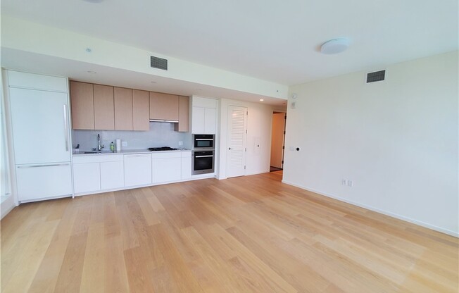 1 bed, 1 bath, 823 sqft, $3,000, Unit 1202