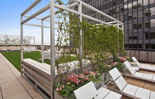 2 beds, 2 baths, $7,700, Unit 9D