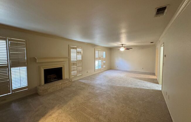 Spacious 2 Bedroom 2 Bath Condo in Alamo Heights