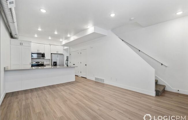 Stunning Mid-Row Townhome Near Downtown SLC!