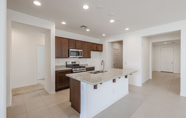 Your Perfect New 5-Bedroom Home Awaits in Laveen!