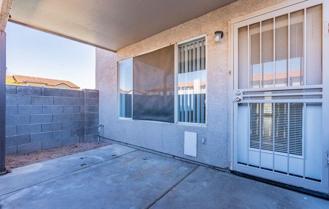 3 beds, 2.5 baths, $1,945, Unit UNIT 1096