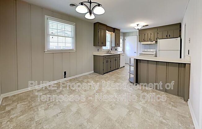 573 WHISPERING HLS DR