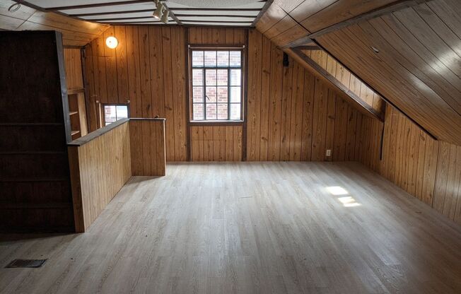 5218 Bedford - FOR RENT 3 BED 1.5 BATH!