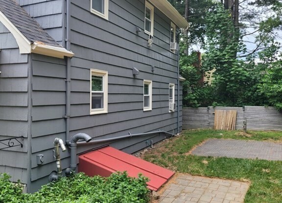25 MOON RD