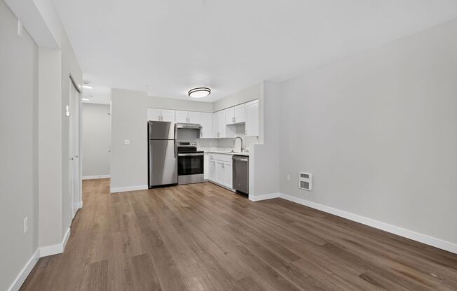 Studio, 1 bath, 413 sqft, $1,445, Unit 208