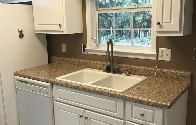 2/1 Condo
