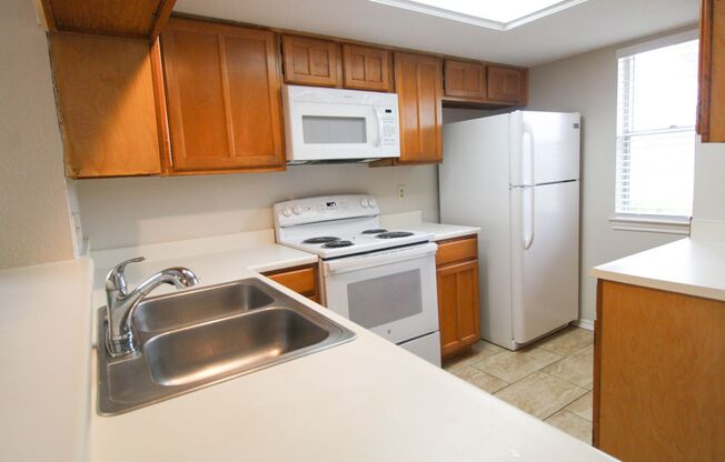 945 Schertz Parkway- Unit 4