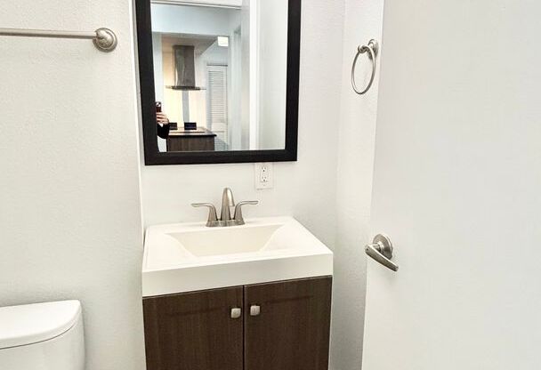 1 bed, 1 bath, 465 sqft, $1,325, Unit 310