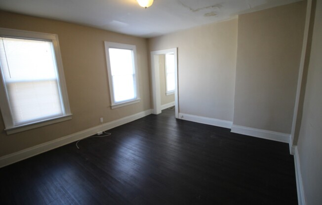 2 bedroom town-home in Milo-Grogan Neighborhood