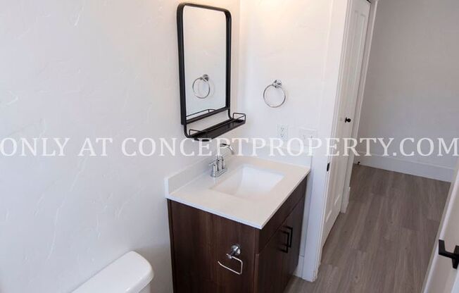 Studio, 1 bath, 285 sqft, $999, Unit 15
