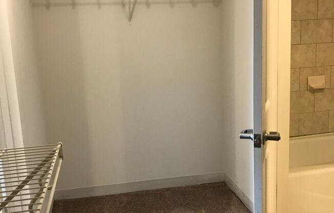 2 beds, 2 baths, 840 sqft, $1,875, Unit 4-0306