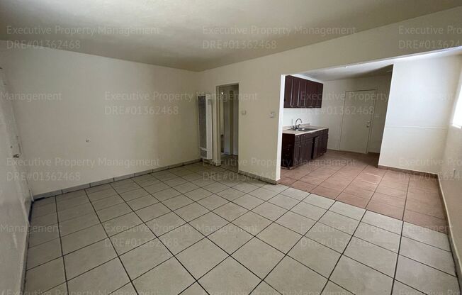 2 beds, 1 bath, $1,200