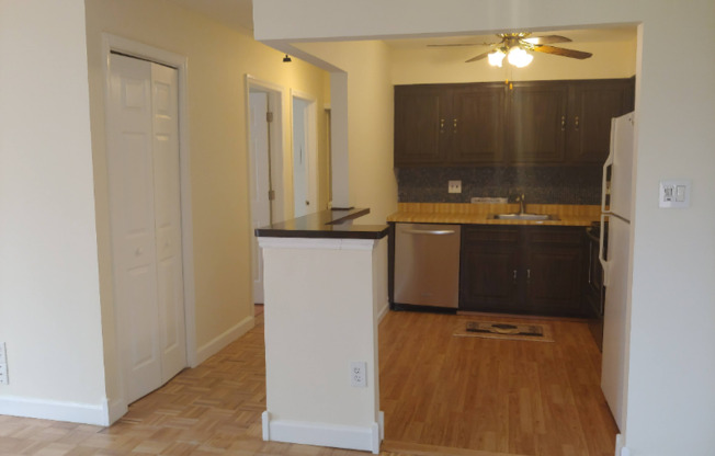17 NEWPORT CT