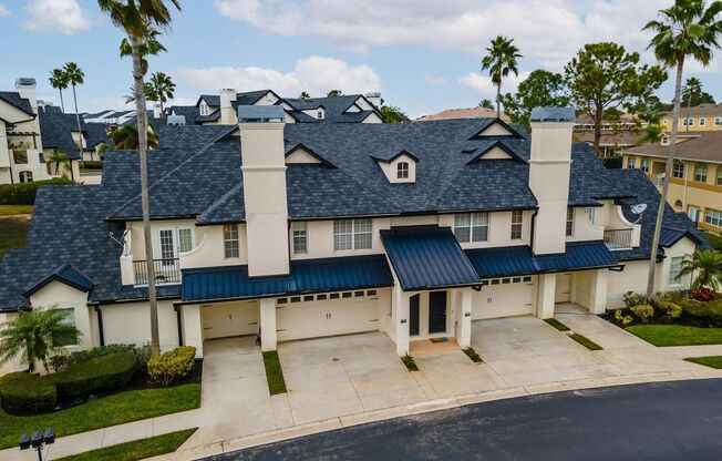 2 Bedroom, 2 Bath Townhome in Beautiful Lakefront Community in Clermont, FL!