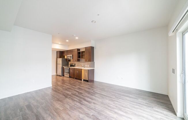 Studio, 1 bath, 420 sqft, $2,395, Unit Studio