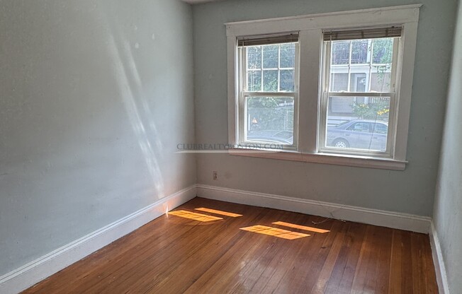 52 MONTFERN RD