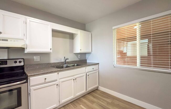 900-910 Manchester St