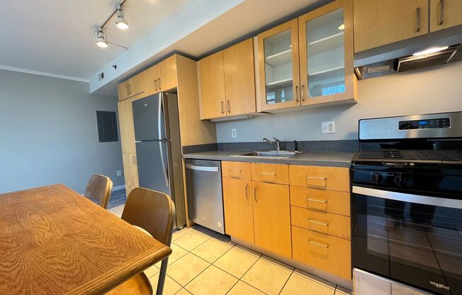 Modern Studio with Balcony, In-Unit Laundry, and Prime Lloyd District Location!