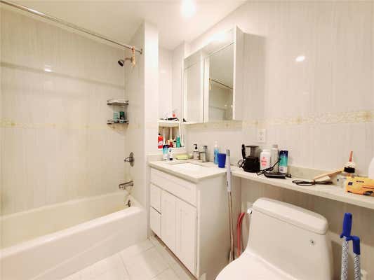 65 38 AUSTIN ST