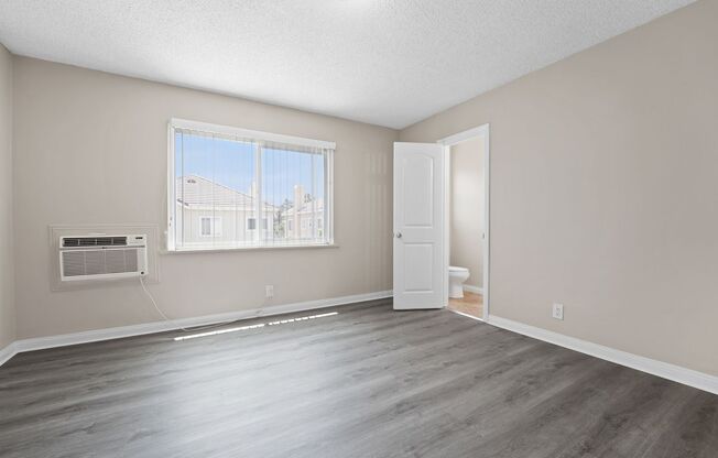 2433-2435 S. Baldwin Ave.