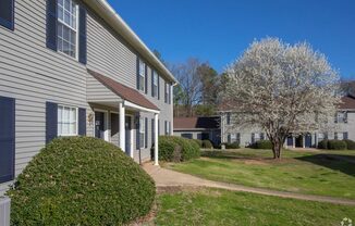 Building Exterior at Parks at Utoy Creek Apartments in Atlanta, GA 30331