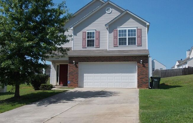 Lovely 3 Bed, 2.5 Bath home in Havenbrook