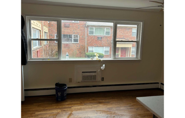 916 STUYVESANT AVE