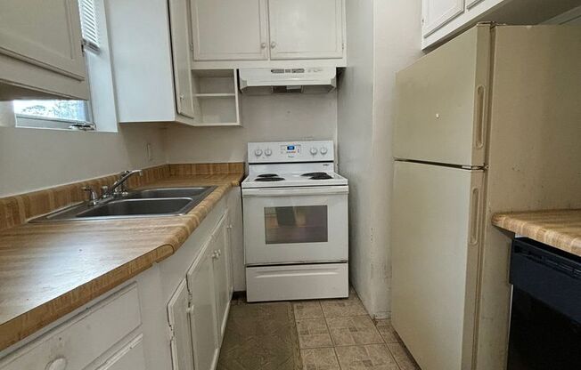 2 beds, 1 bath, $1,350