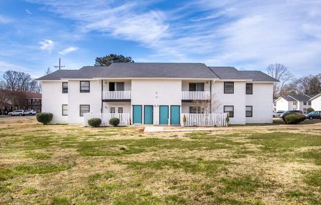 Green Space at Cleo Apartments, Alabama