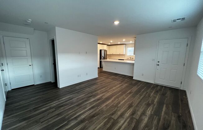 4 beds, 2.5 baths, $1,995, Unit 1
