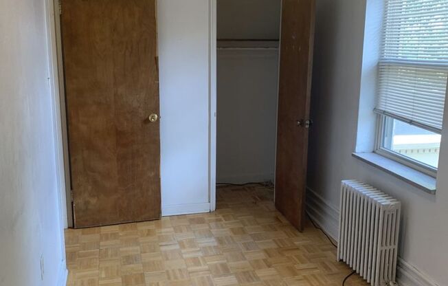 2 beds, 1 bath, $1,710, Unit 317B