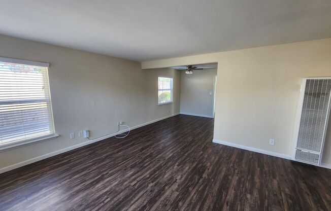 2 beds, 1 bath, 1,000 sqft, $3,295