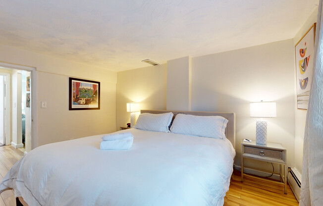 1 bed, 1 bath, 700 sqft, $4,300, Unit 1B